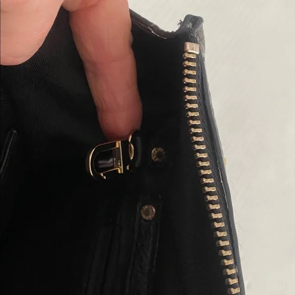 DANIER Black Leather Tote Bag /handbag with Gold Hardware - Picture 13 of 15